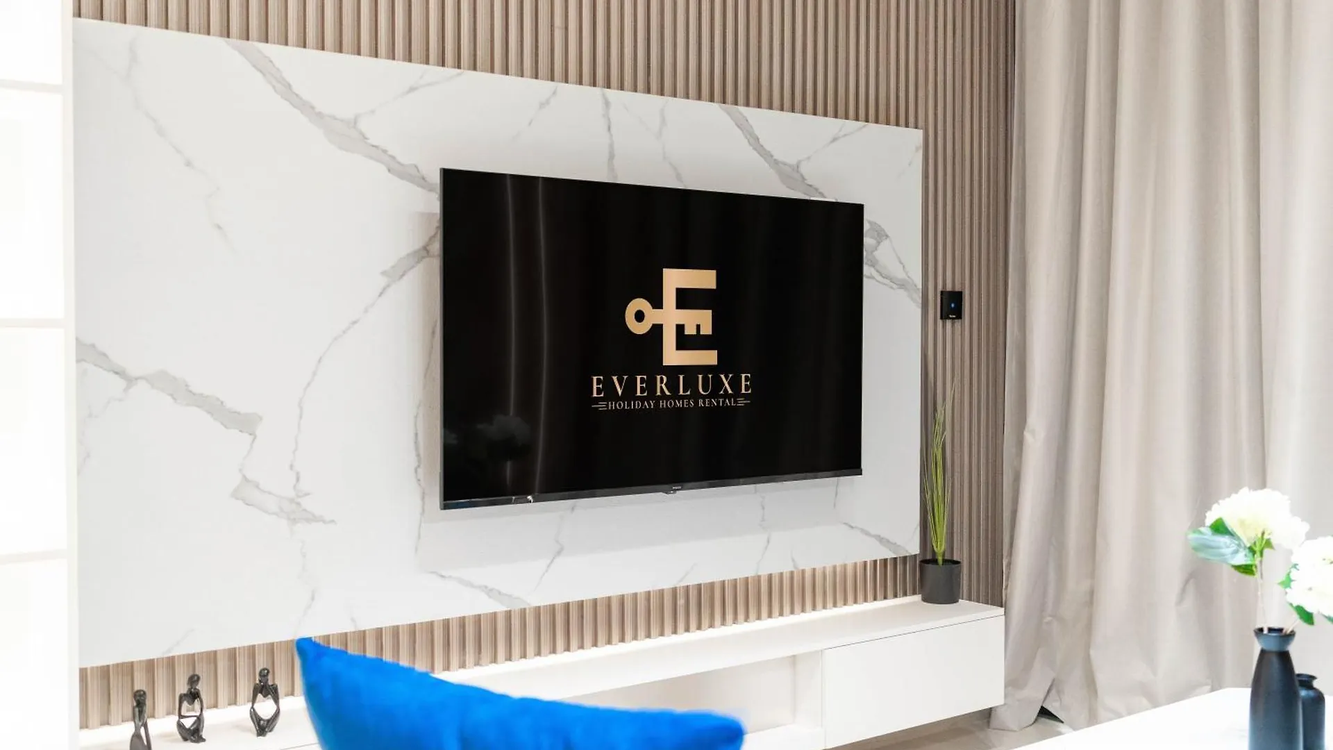 Everluxe Luxurious 1 Bedroom Binghatti Corner Jvc Dubai Apartment