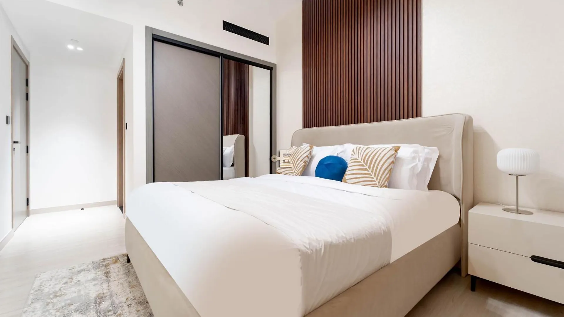 Everluxe Luxurious 1 Bedroom Binghatti Corner Jvc Dubai United Arab Emirates