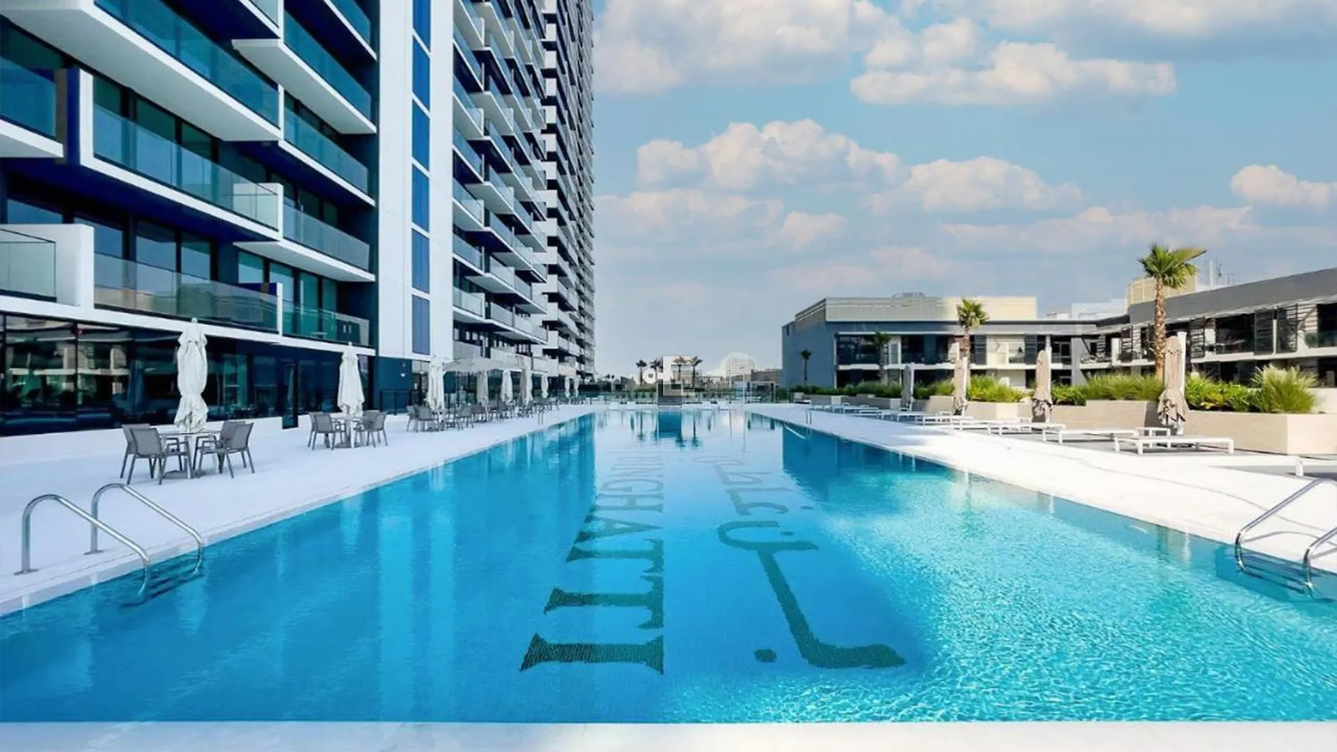 Everluxe Luxurious 1 Bedroom Binghatti Corner Jvc Dubai Apartment