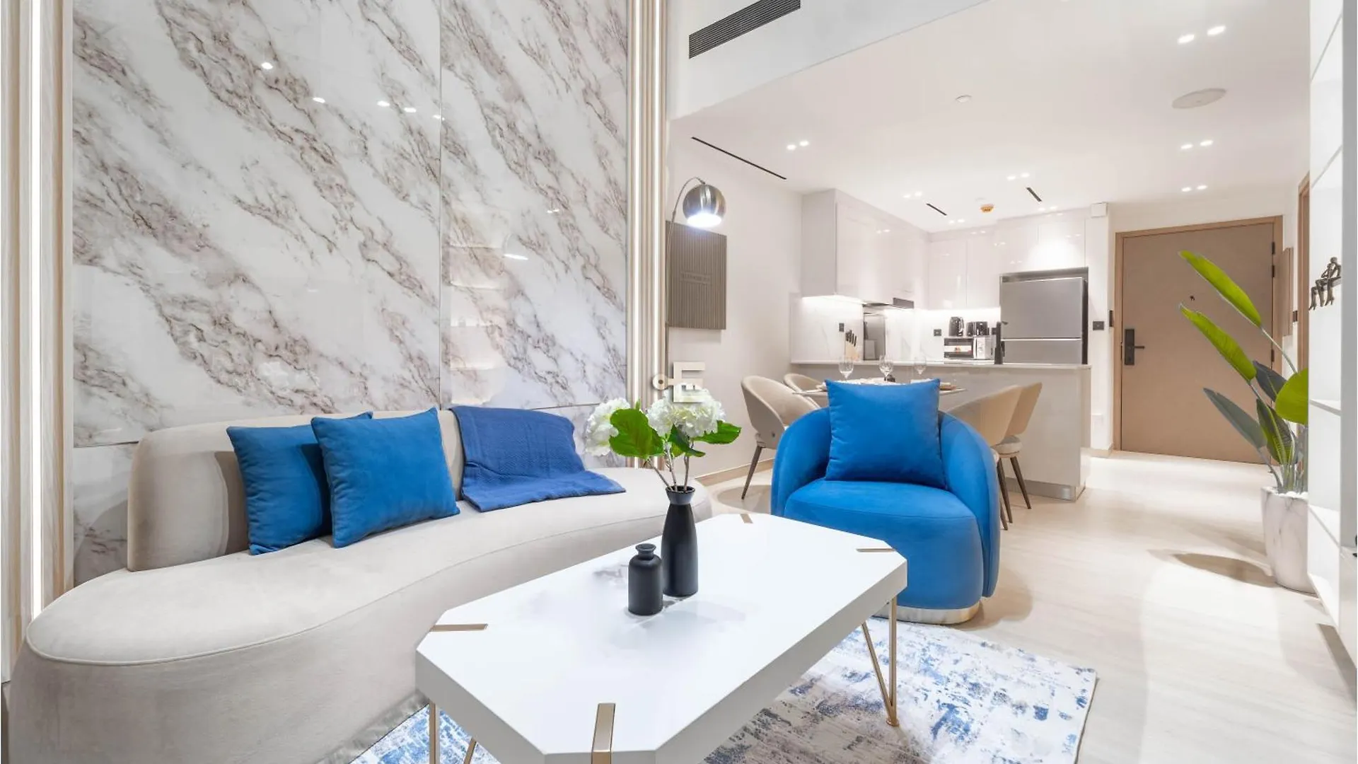 Everluxe Luxurious 1 Bedroom Binghatti Corner Jvc Dubai